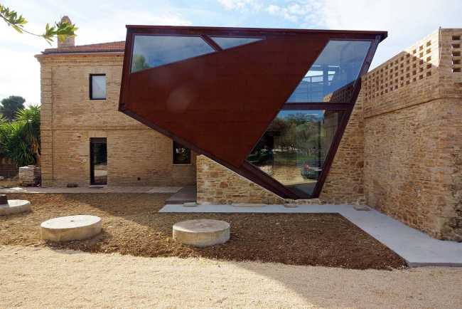 Modern expansion of an old building